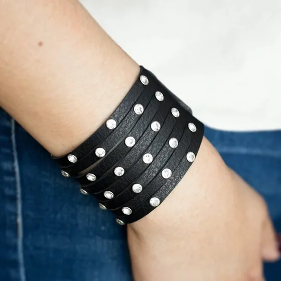 Sass Squad Black Rhinestone Bling Snap Bracelet - Picture 1 of 2